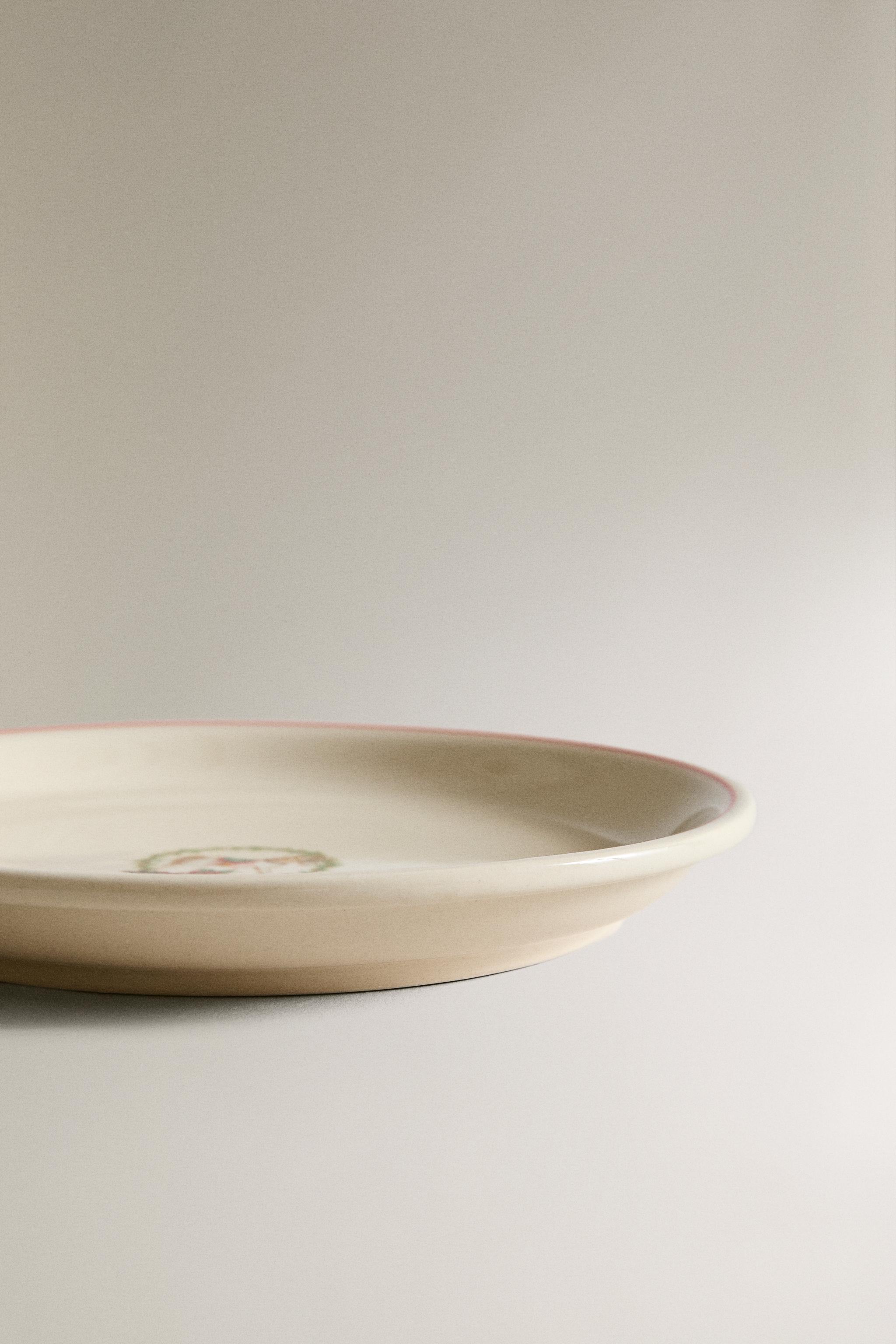 STONEWARE SIDE PLATE WITH CHRISTMAS MOTIF